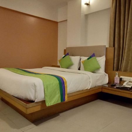 Treebo Trend Hotel Basera Pune Exterior foto