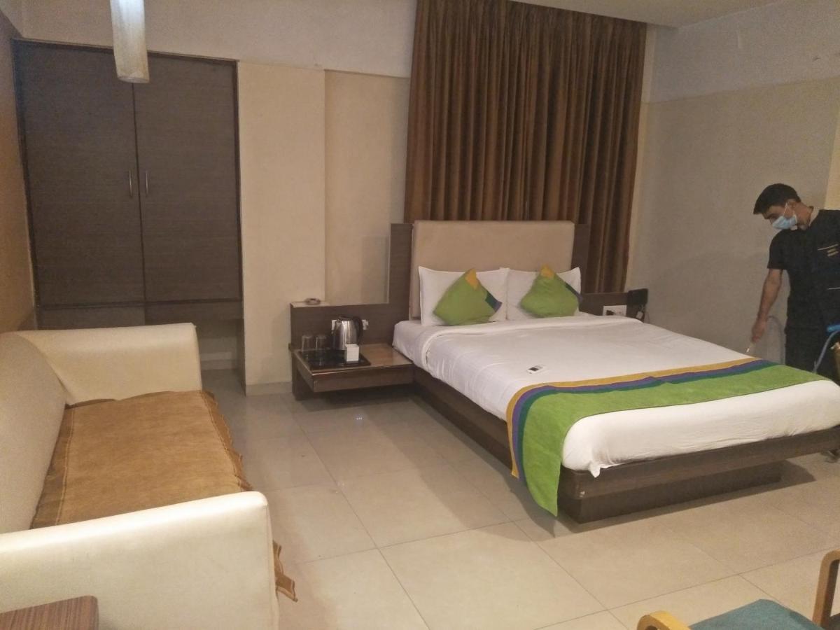 Treebo Trend Hotel Basera Pune Exterior foto