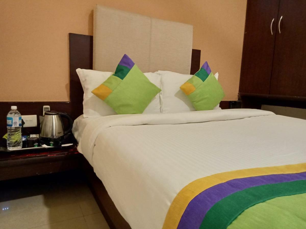 Treebo Trend Hotel Basera Pune Exterior foto