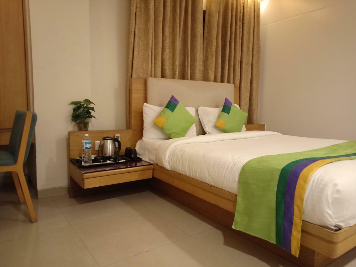 Treebo Trend Hotel Basera Pune Exterior foto