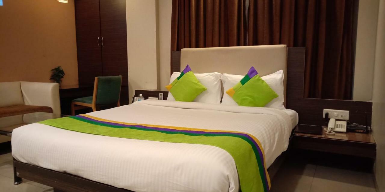 Treebo Trend Hotel Basera Pune Exterior foto